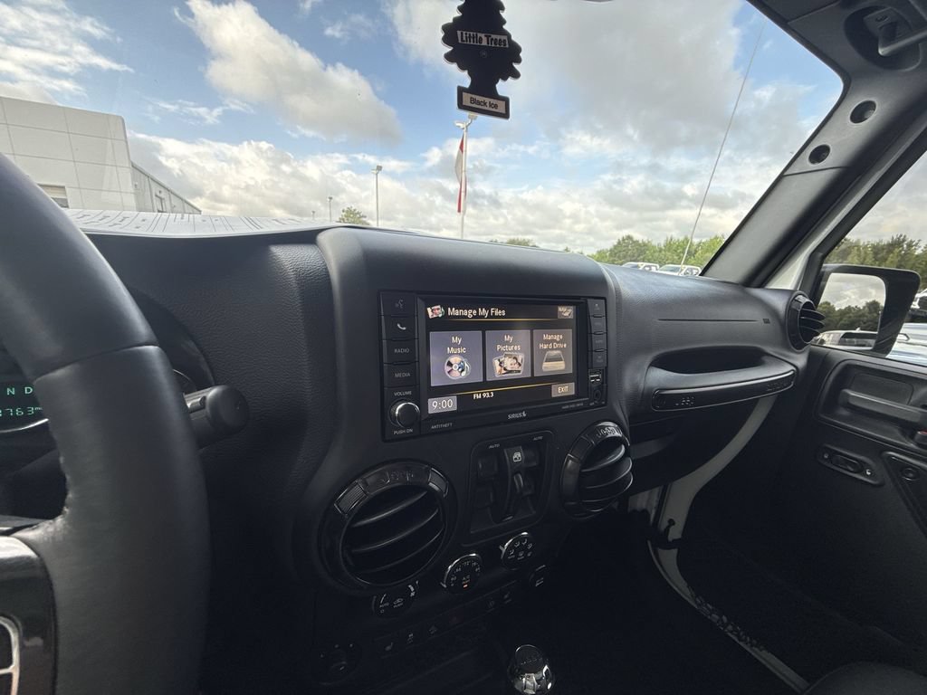 Used 2017 Jeep Wrangler Unlimited Sahara AWD/4WD image 20