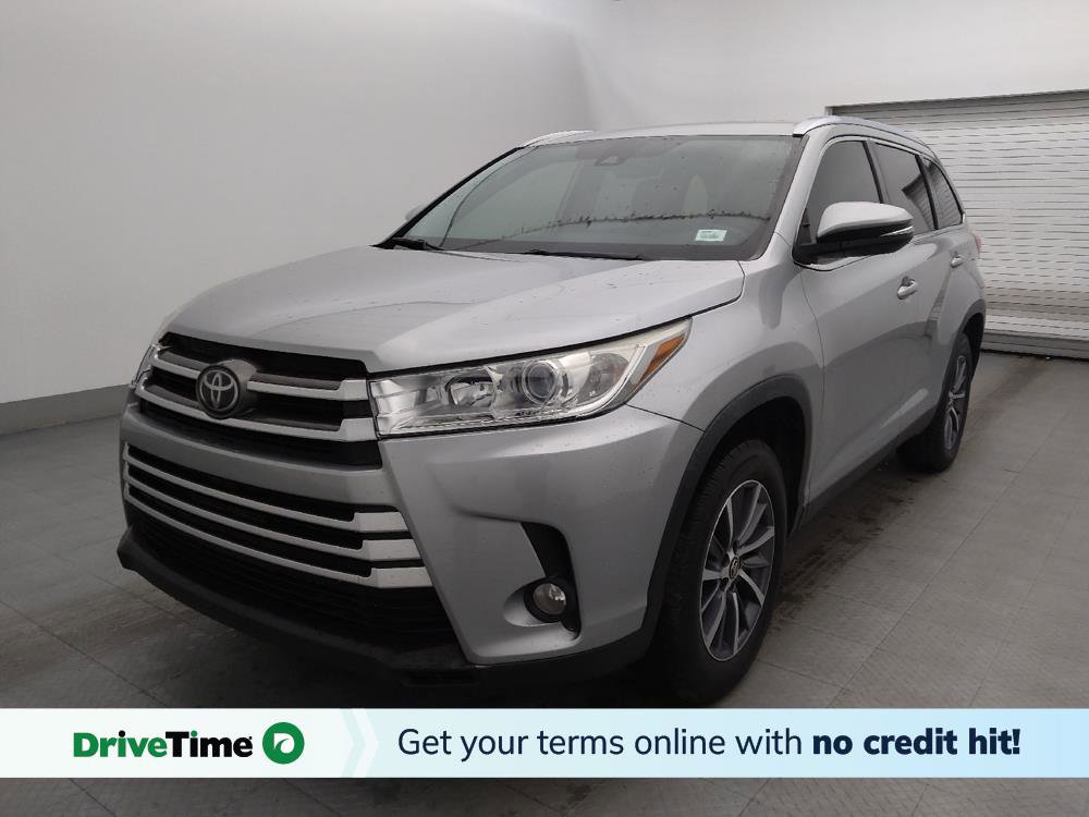 Used 2019 Toyota Highlander XLE FWD image 1