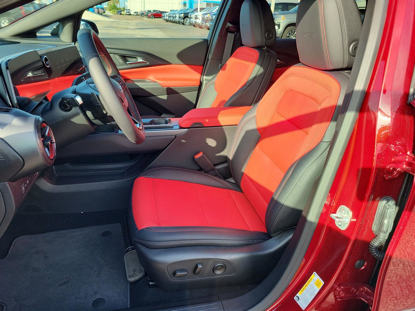 New 2025 Chevrolet Equinox EV RS image 17