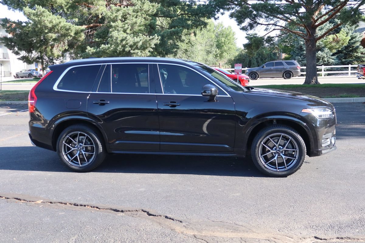 Used 2020 Volvo XC90 T5 Momentum AWD/4WD image 3