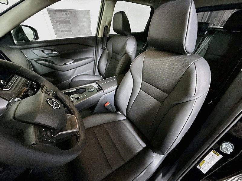 Certified 2026 Nissan Rogue Dark Armor AWD/4WD image 11