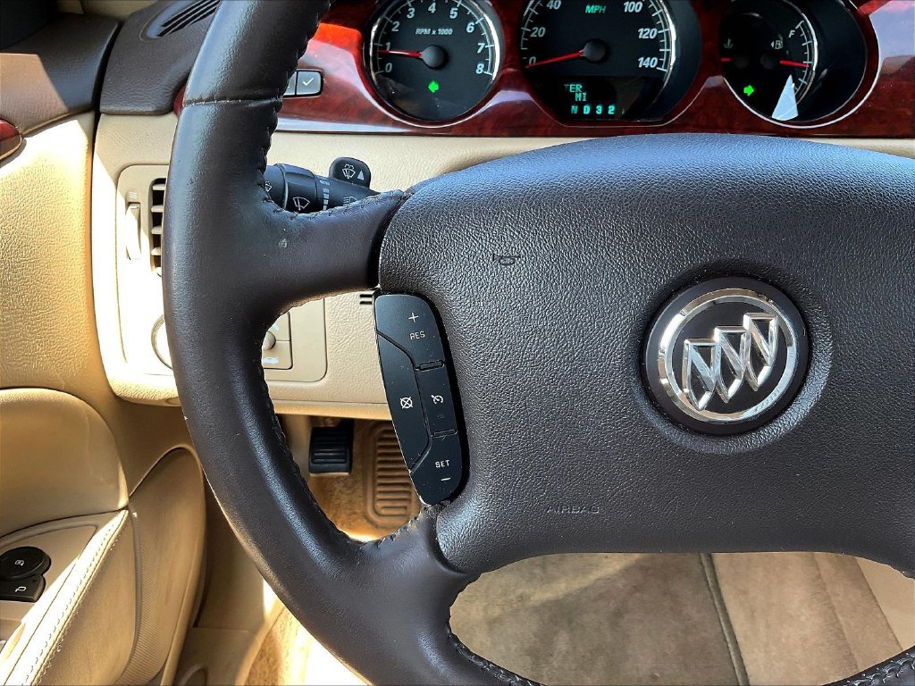 Used 2008 Buick Lucerne CXL w/ Driver Confidence Package FWD image 12