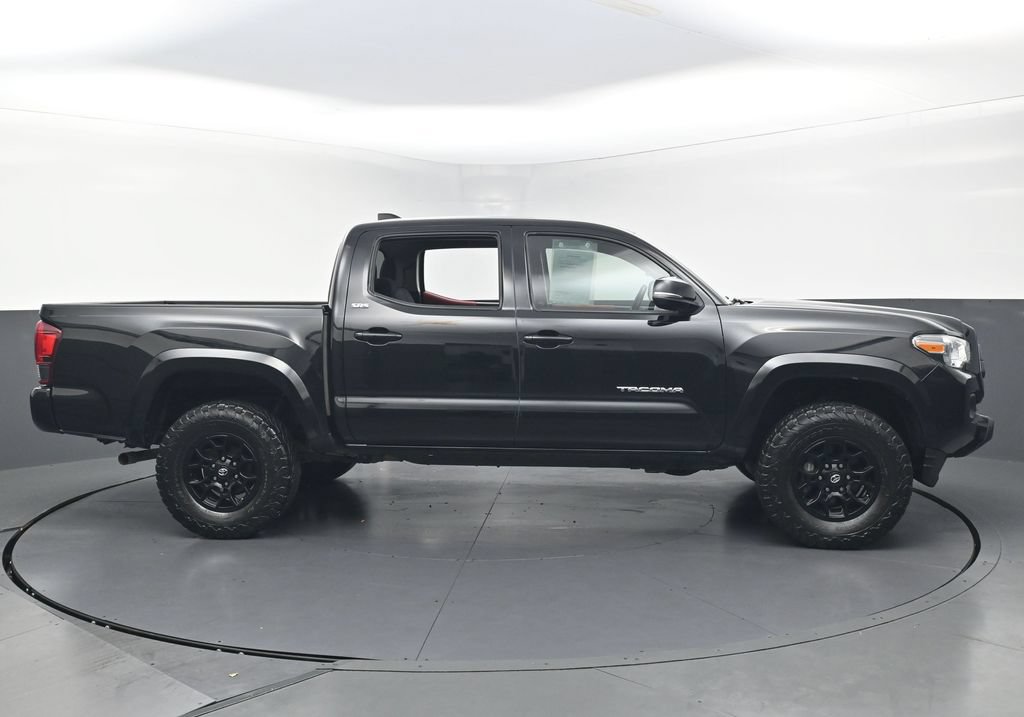 Used 2022 Toyota Tacoma SR5 w/ Technology Package RWD image 7
