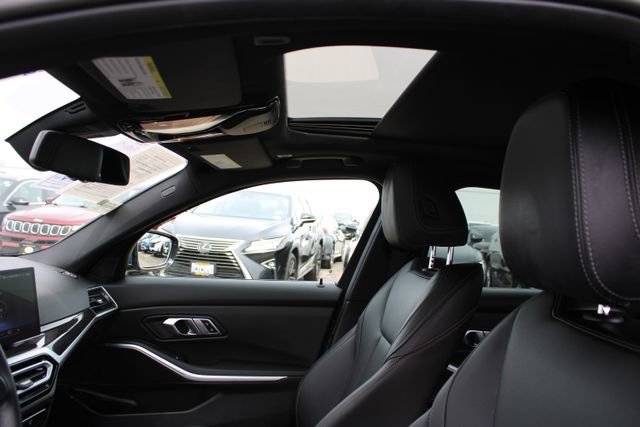 Used 2023 BMW 330i Sedan w/ Convenience Package image 23