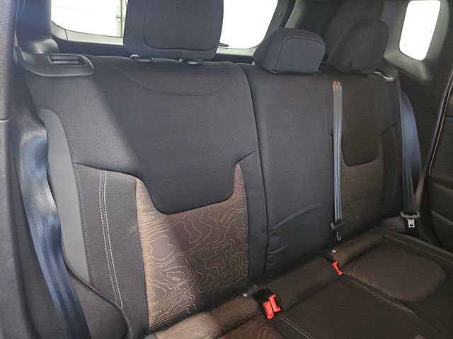 Used 2023 Jeep Renegade Latitude AWD/4WD image 33