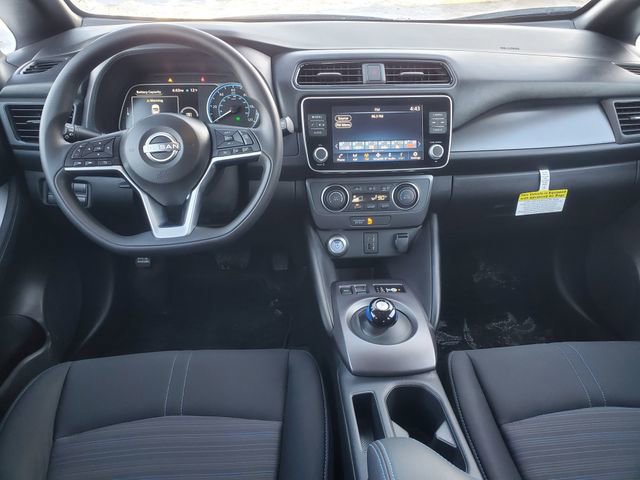 Used 2025 Nissan Leaf S image 21