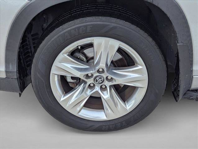 Used 2016 Toyota Highlander Limited w/ Driver Technology Package image 6