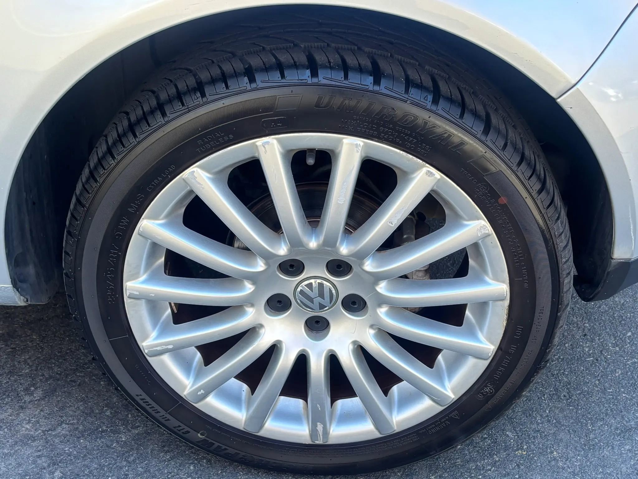 Used 2004 Volkswagen GTI 1.8T FWD image 38