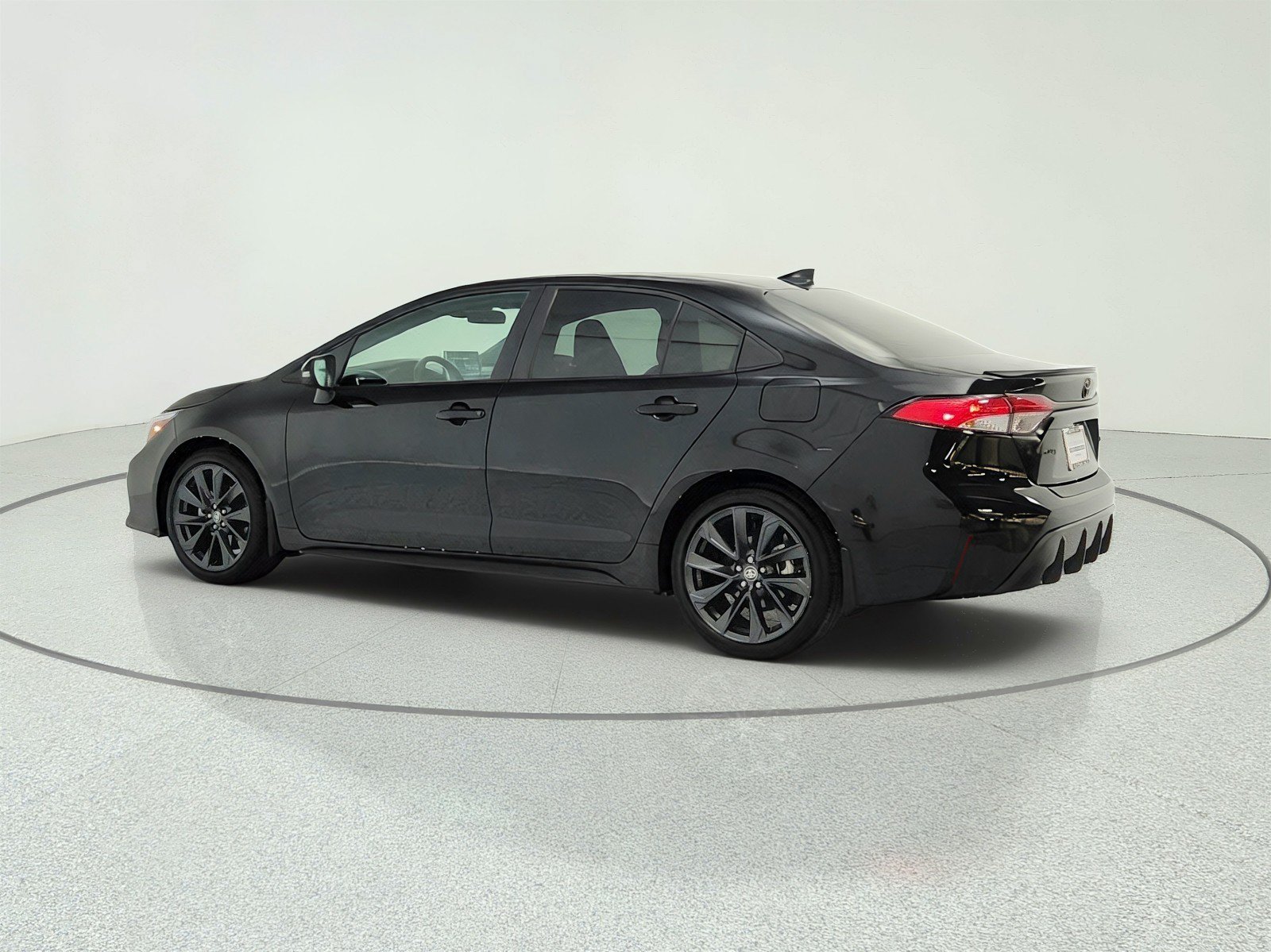 Used 2025 Toyota Corolla SE w/ SE Premium Package FWD image 7