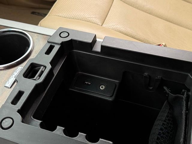 Used 2014 Ford Expedition XLT w/ Equipment Group 202A image 28