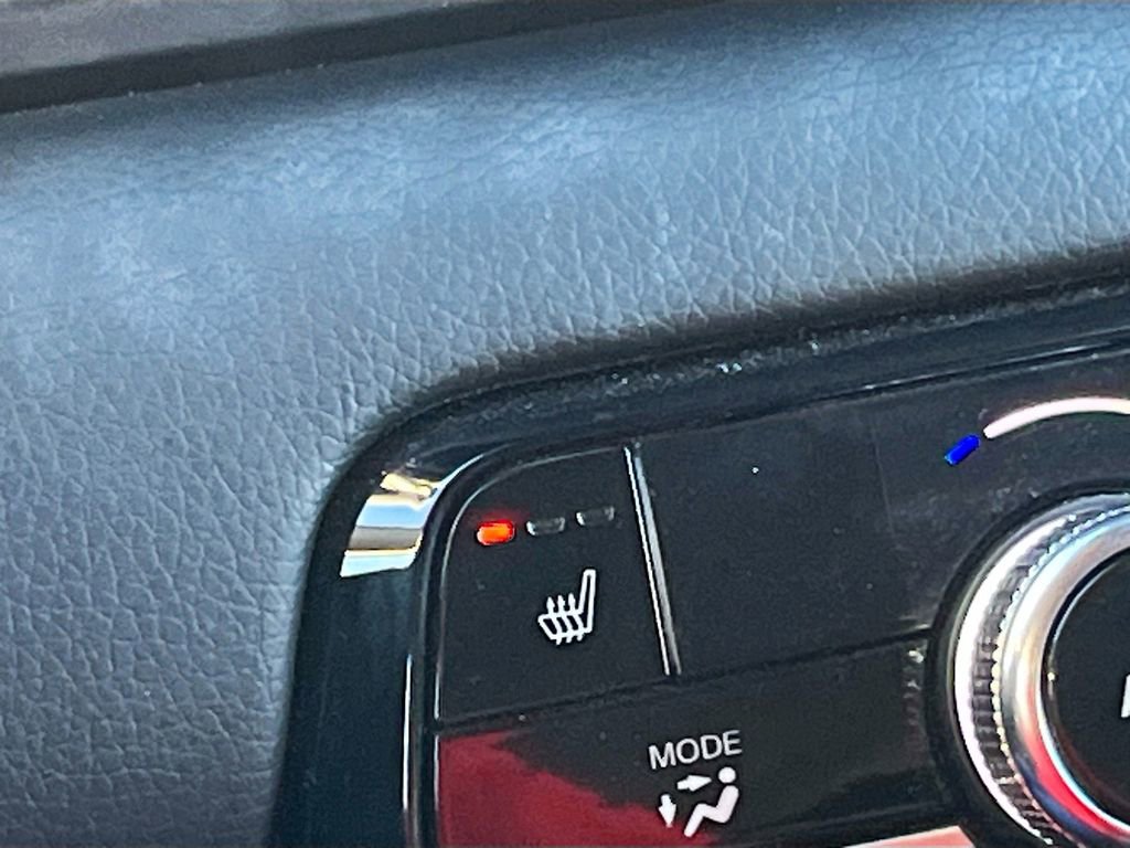 Used 2025 Honda Pilot EX-L image 19