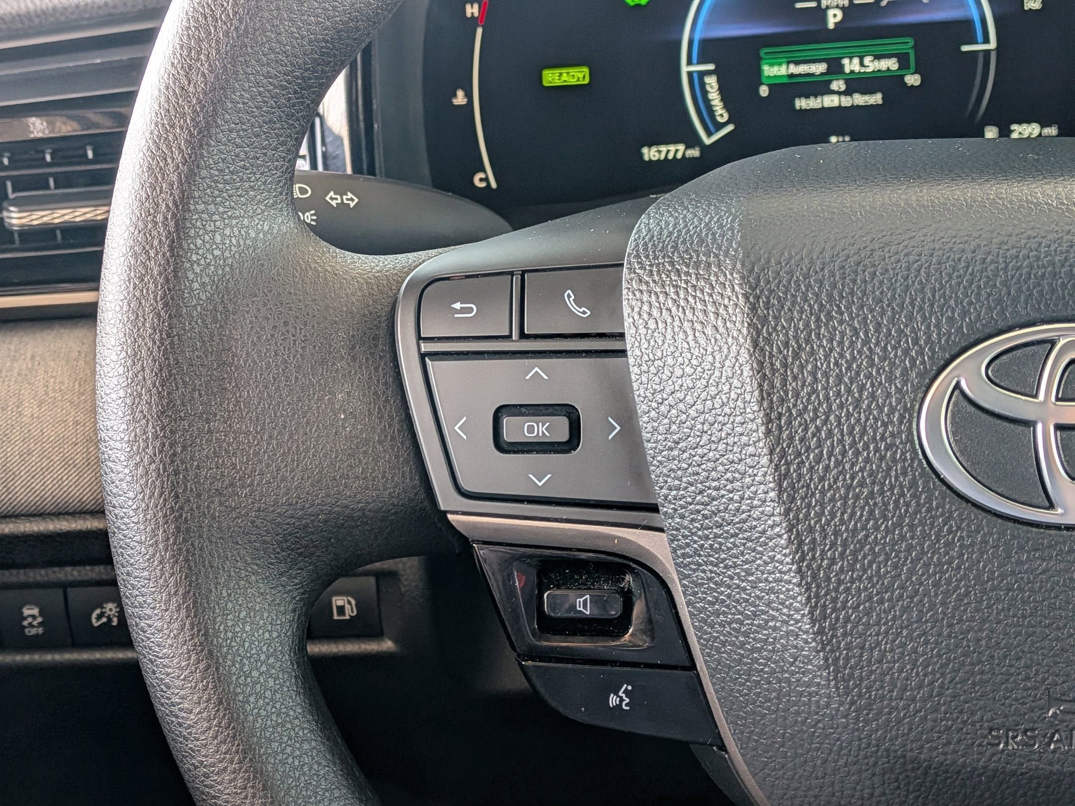 Certified 2025 Toyota Camry LE FWD image 15