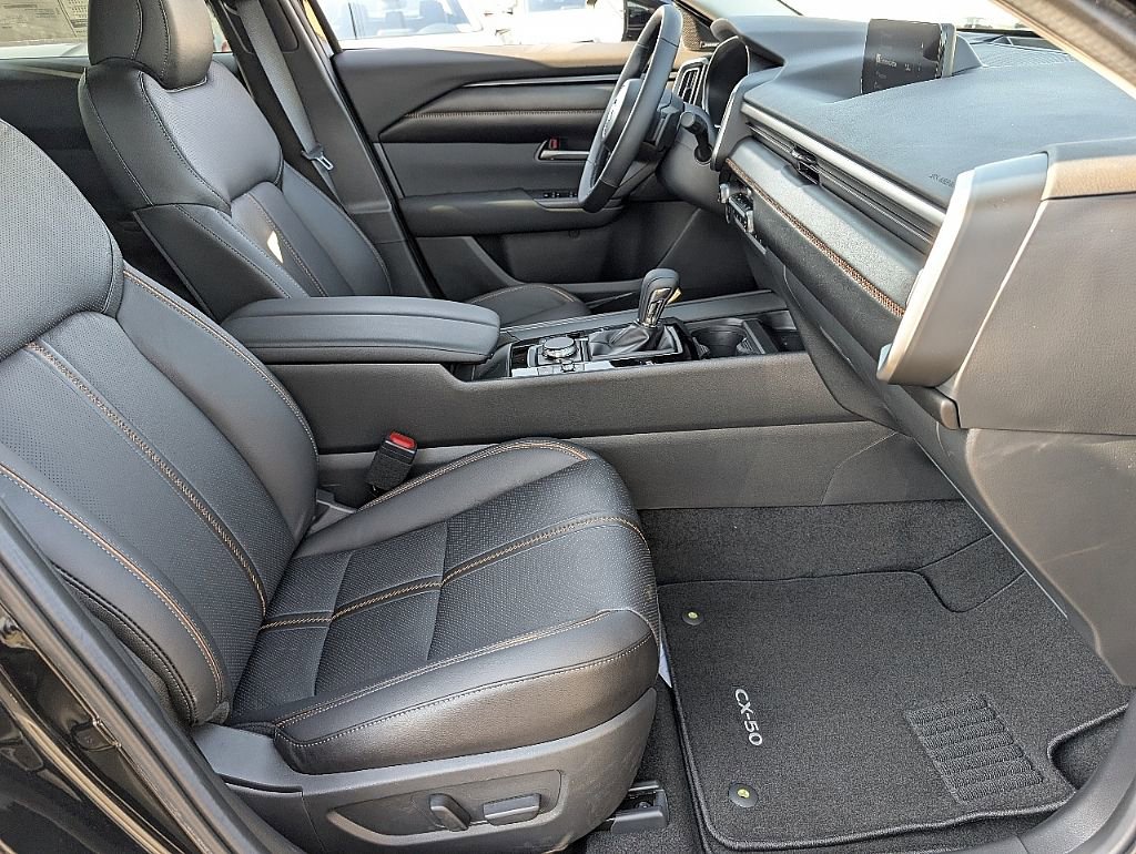 Certified 2025 MAZDA CX-50 AWD 2.5 Turbo w/ Premium Pkg image 18