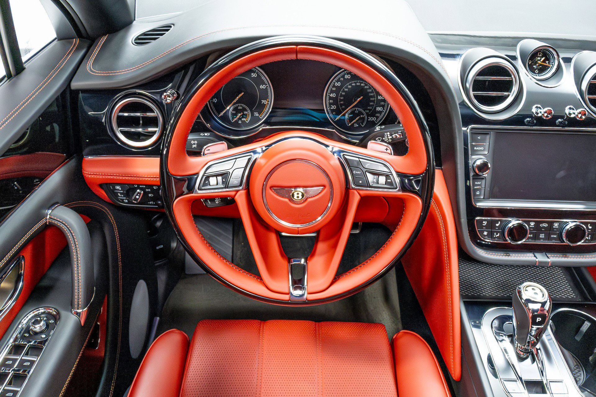 Used 2020 Bentley Bentayga image 63