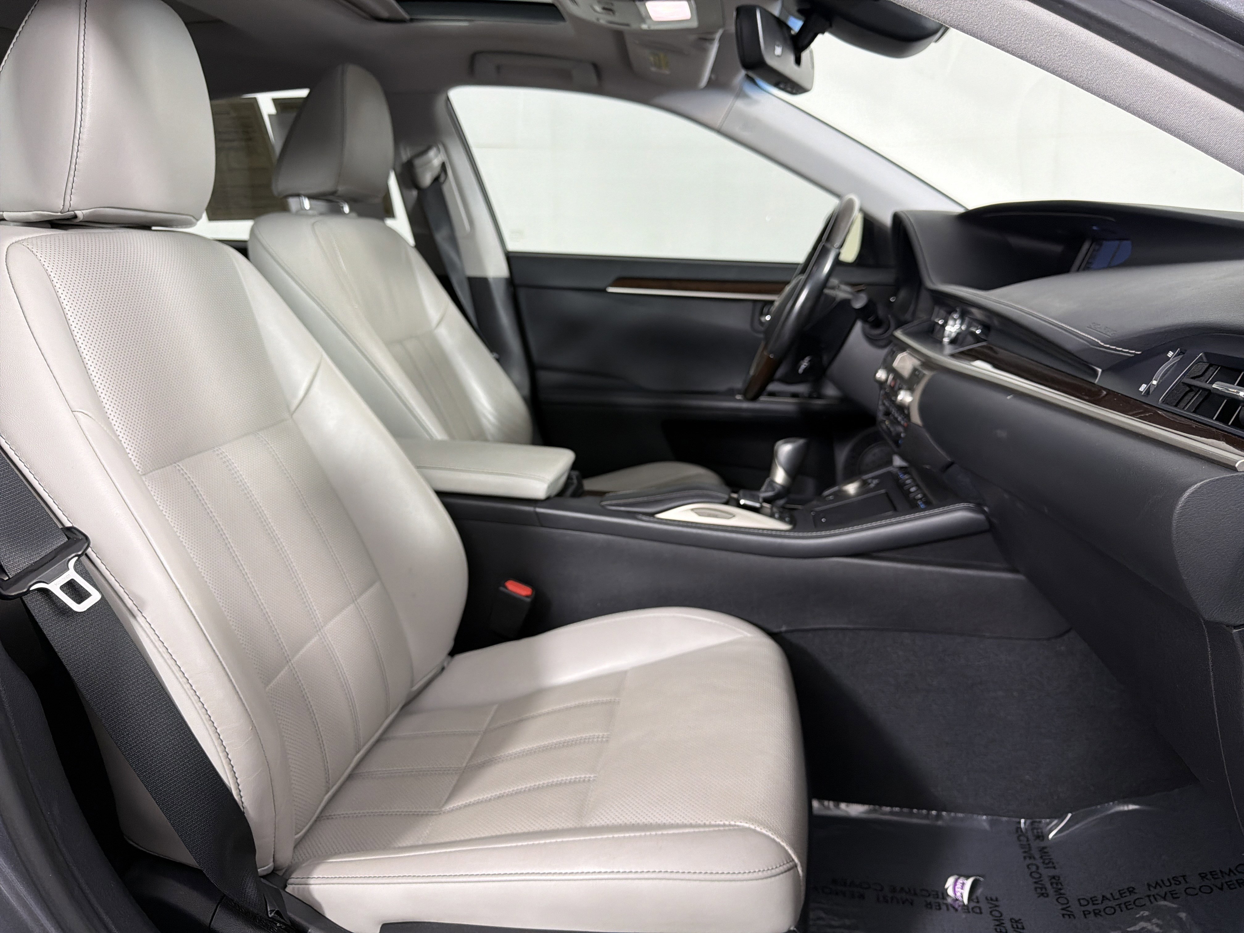 Used 2018 Lexus ES 350 w/ Luxury Package w/Wood Trim image 32