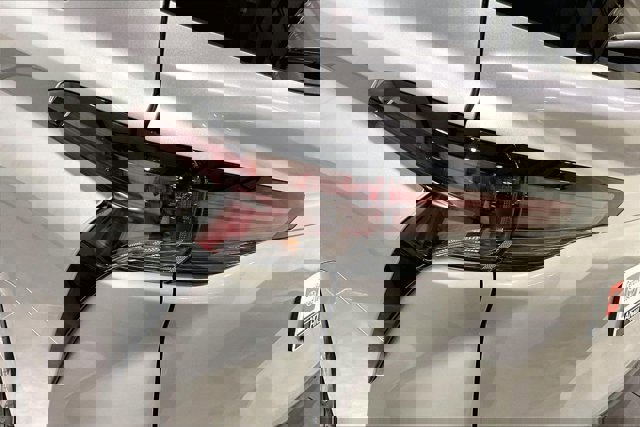 Certified 2024 Toyota Sienna XLE image 31