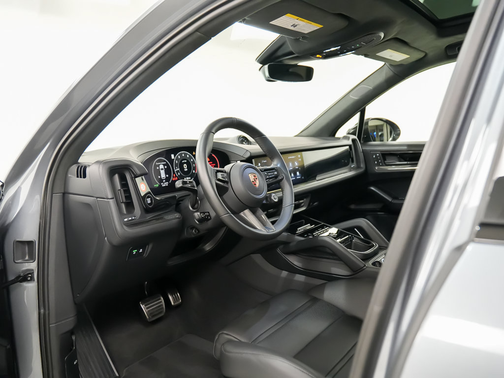 New 2026 Porsche Cayenne GTS w/ Premium Package Plus AWD/4WD image 4