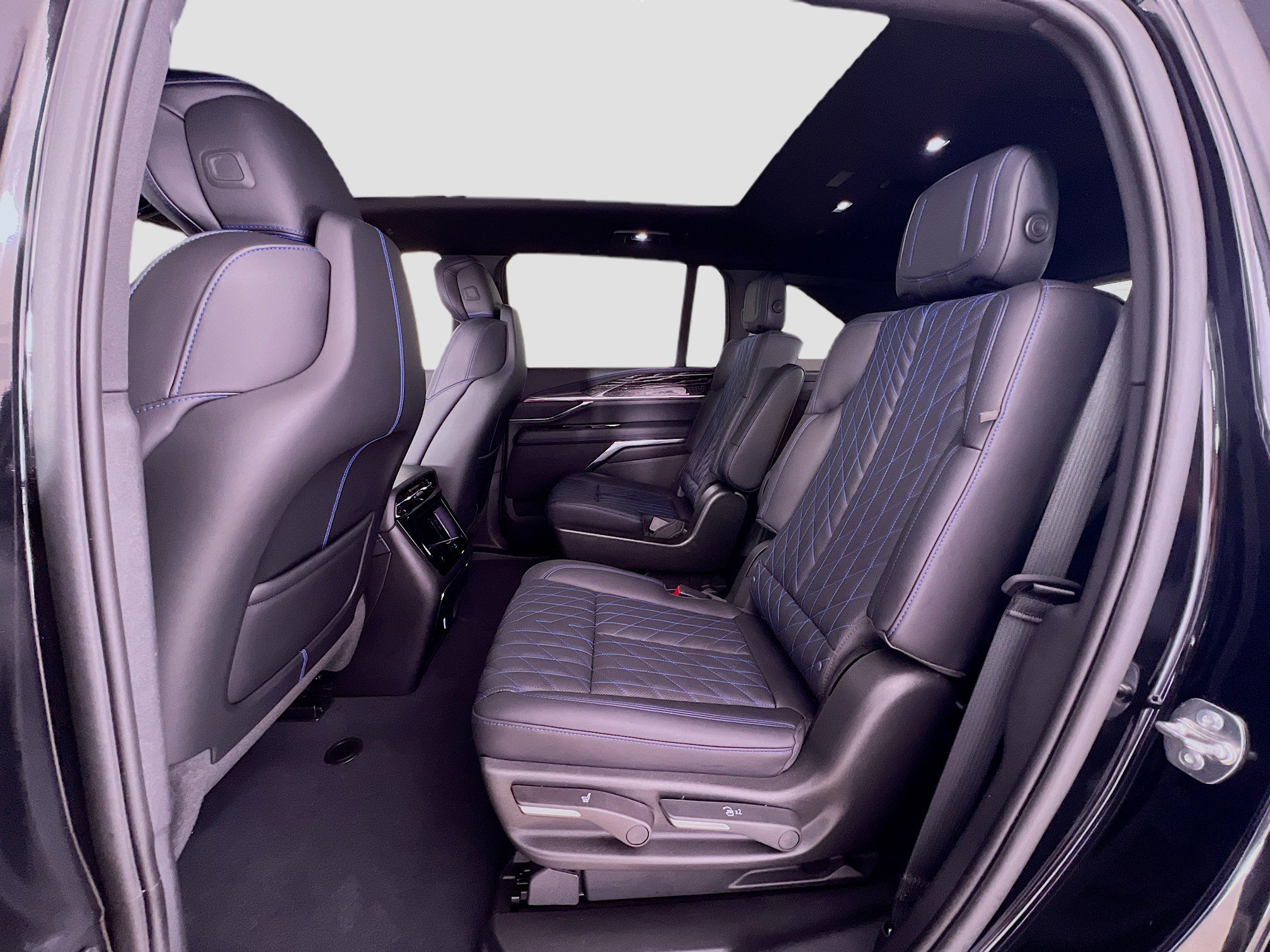 Used 2025 Cadillac Escalade IQ Sport 1 image 26