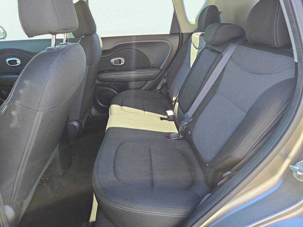 Used 2018 Kia Soul + image 20