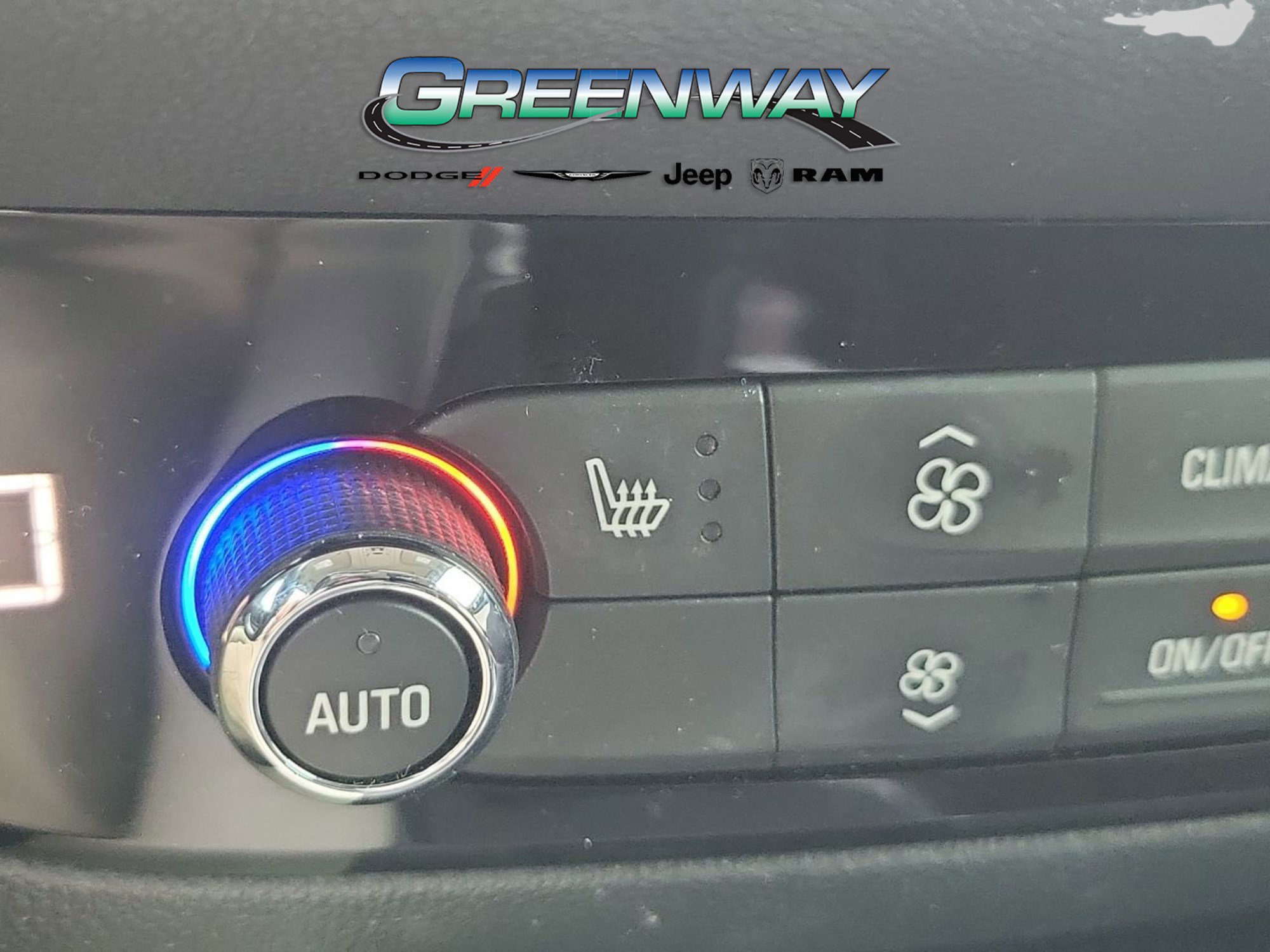 Used 2020 Buick Enclave Essence w/ LPO, Floor Liner Package FWD image 21