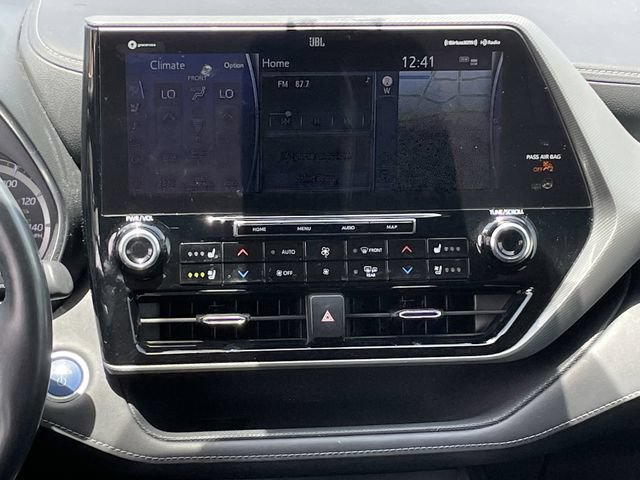 Used 2021 Toyota Highlander Platinum AWD/4WD image 16