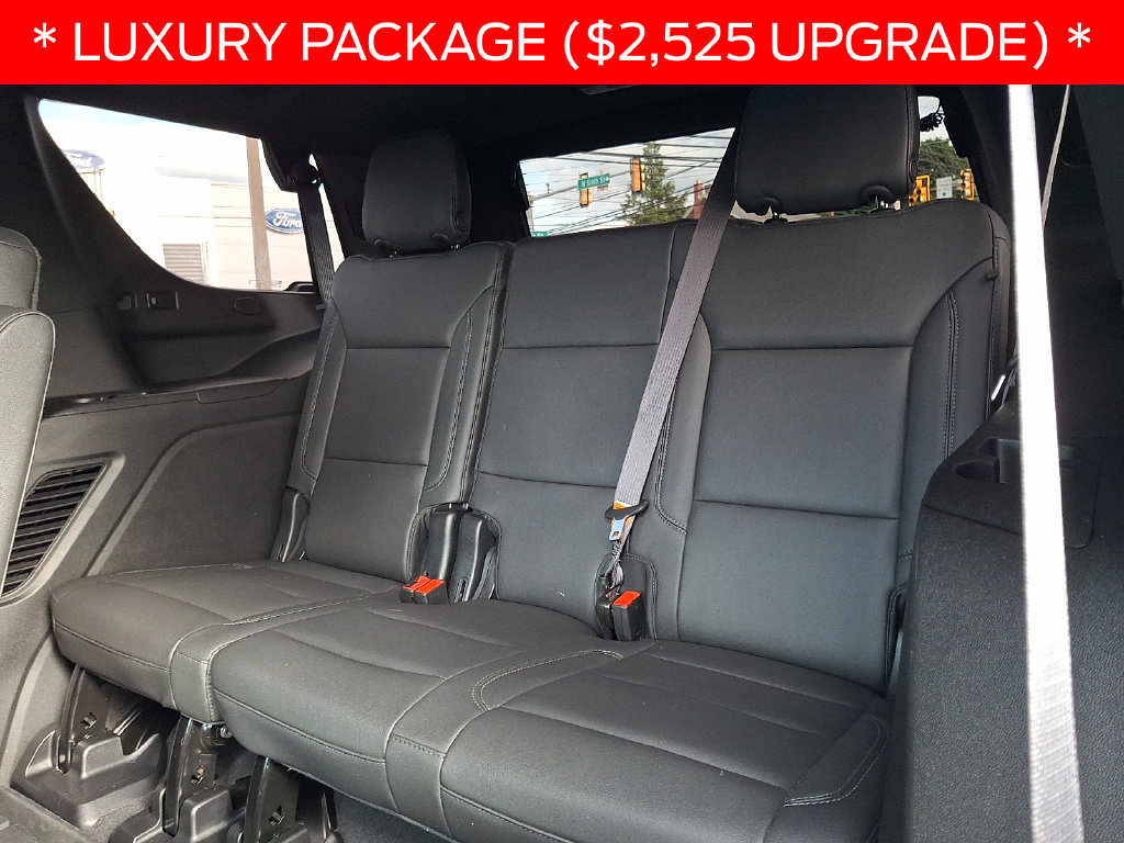 Used 2023 Chevrolet Tahoe Z71 w/ Luxury Package AWD/4WD image 11