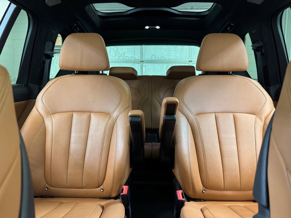 Used 2020 BMW X7 M50i AWD/4WD image 16