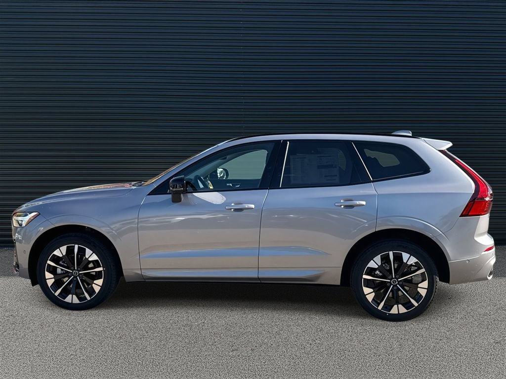 Used 2026 Volvo XC60 B5 Plus w/ Protection Package Premier AWD/4WD image 8