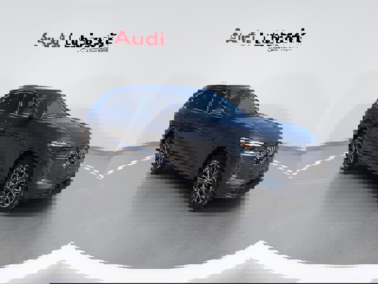 Certified 2025 Audi Q5 Premium Plus w/ Premium Plus image 2