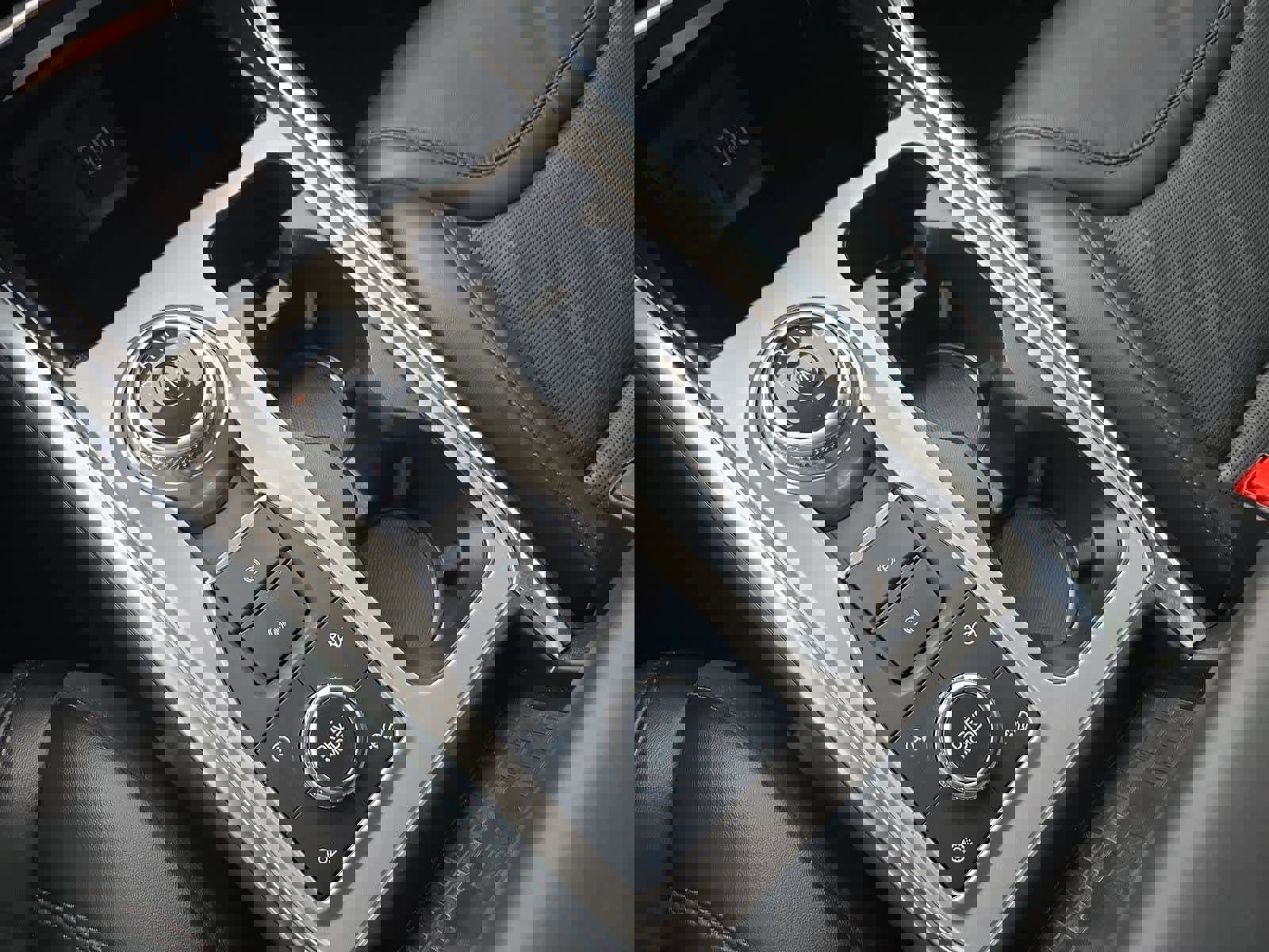 Used 2020 Ford Explorer Platinum w/ Premium Technology Package image 33