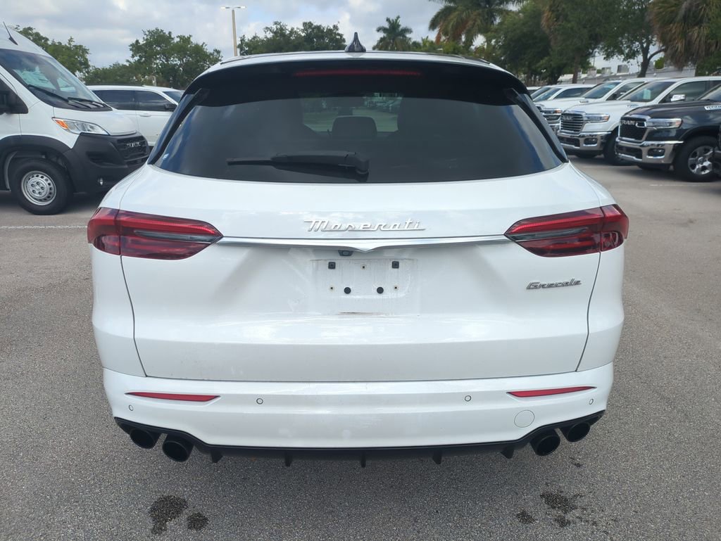 Used 2023 Maserati Grecale Modena AWD/4WD image 7