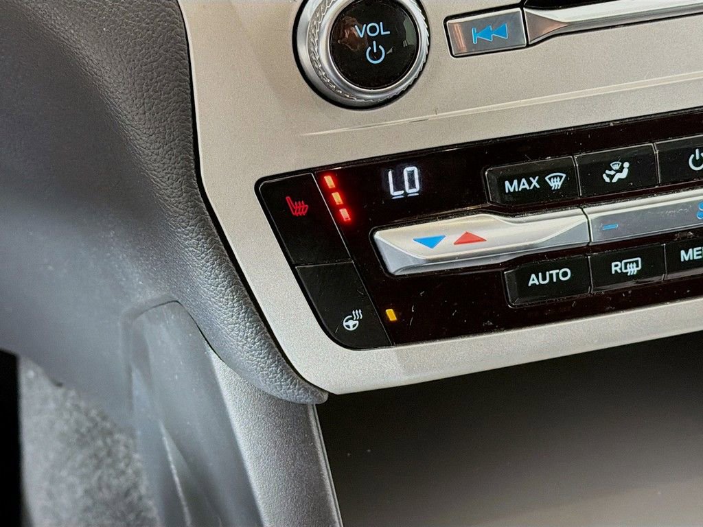 Used 2020 Ford Explorer XLT w/ Comfort Package image 36