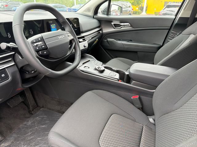 New 2026 Kia Sportage LX FWD image 18