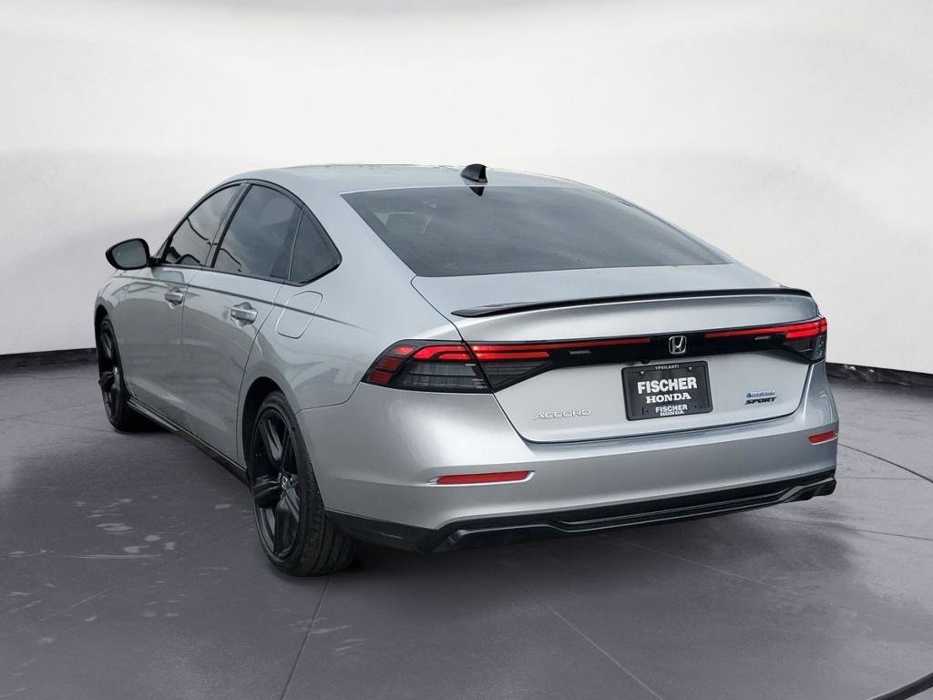 Used 2025 Honda Accord Sport image 4