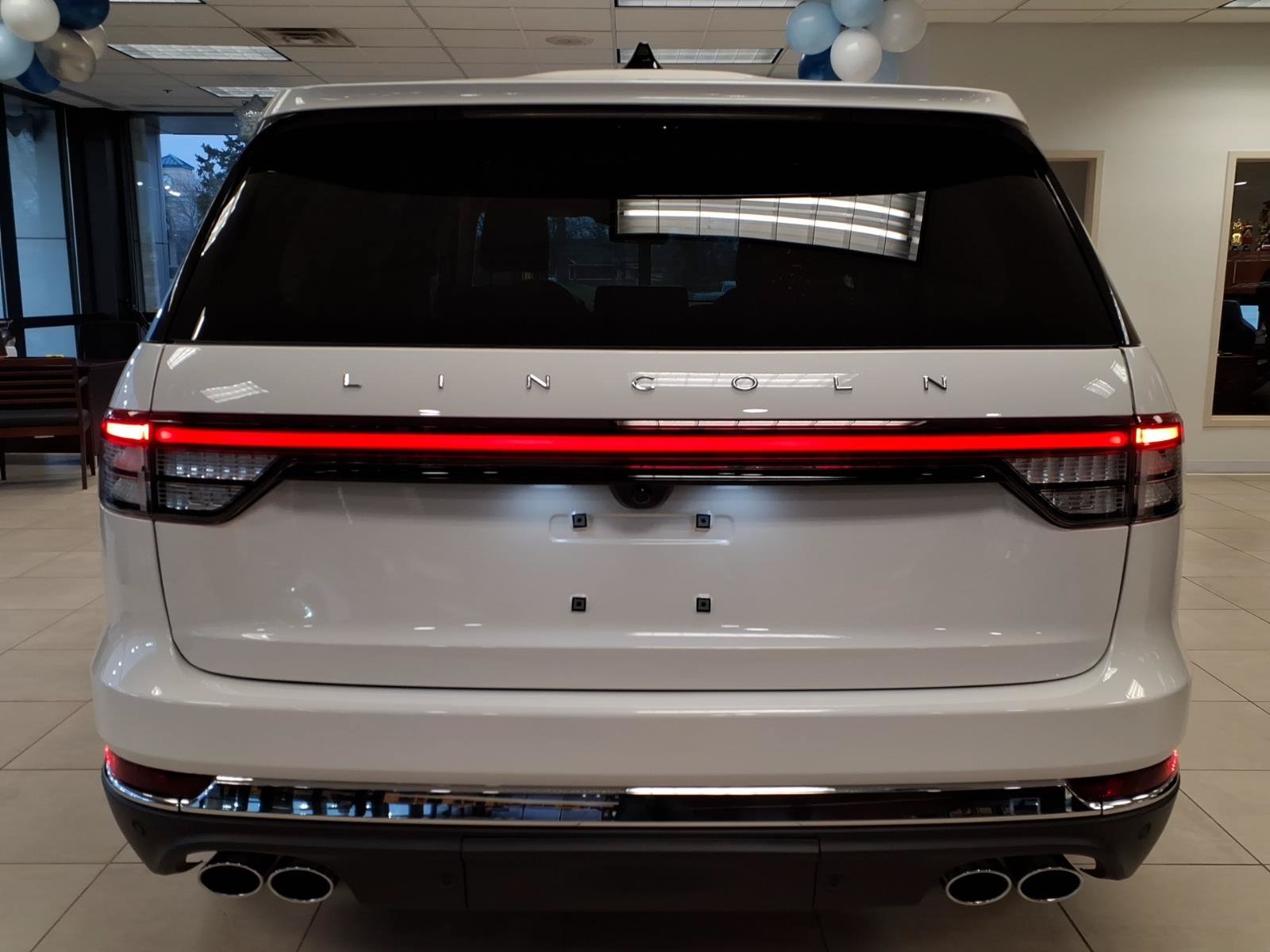 New 2026 Lincoln Aviator Reserve w/ Illumination Package AWD/4WD image 11