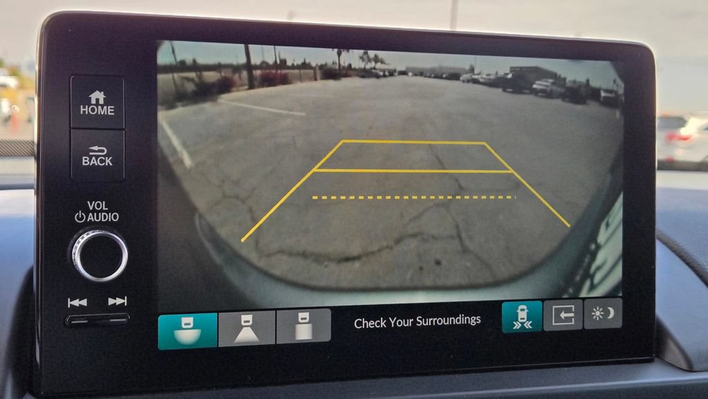 Used 2025 Honda Pilot EX-L image 10