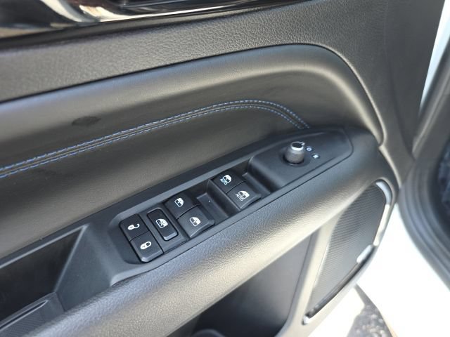 Used 2025 Jeep Compass Limited w/ Driver Assist Group I AWD/4WD image 13