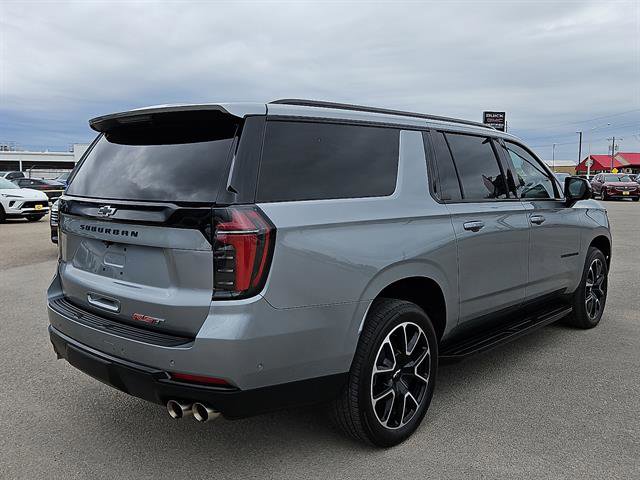 Used 2025 Chevrolet Suburban RST AWD/4WD image 5