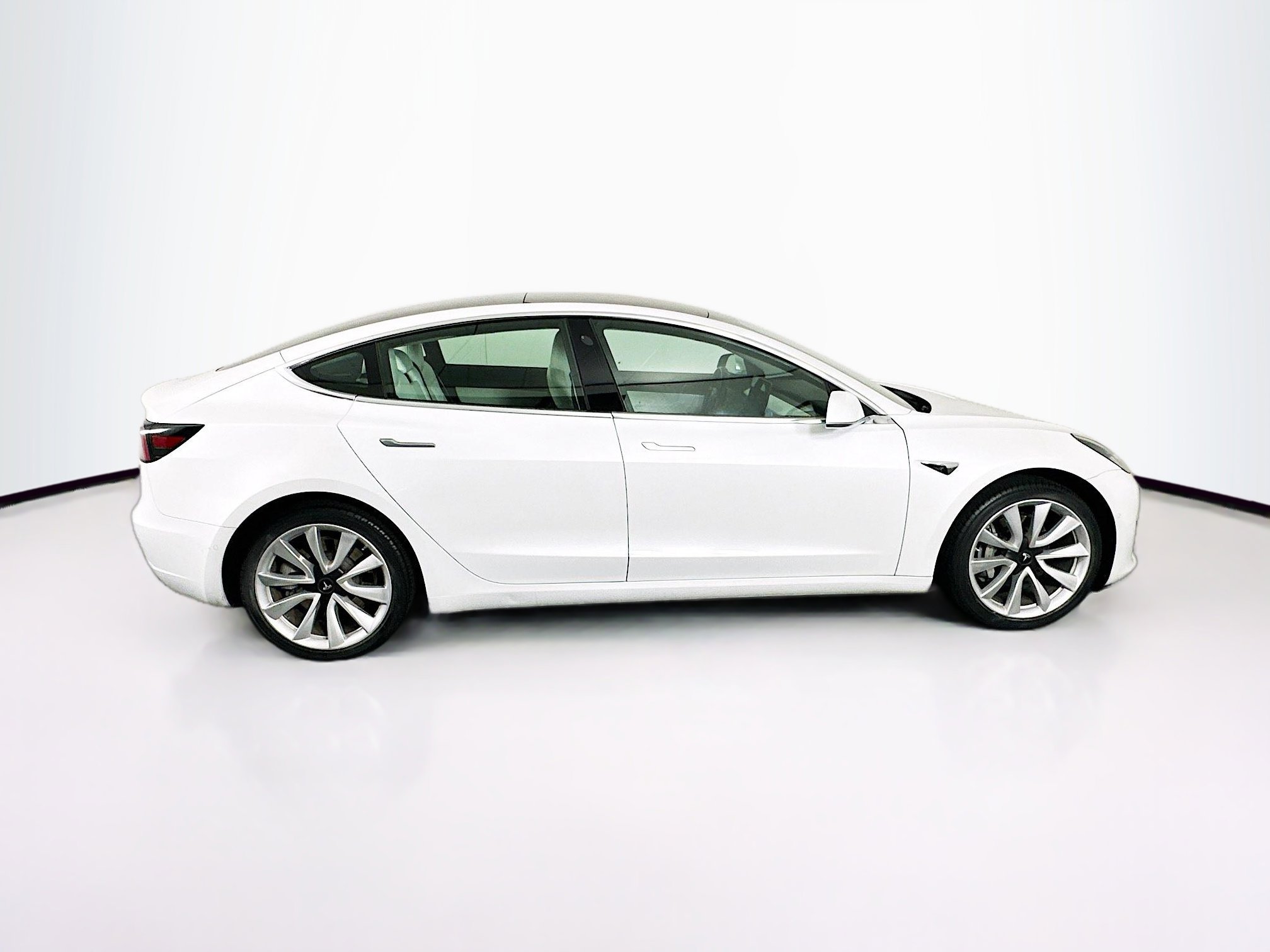 Used 2020 Tesla Model 3 Standard Range Plus image 10