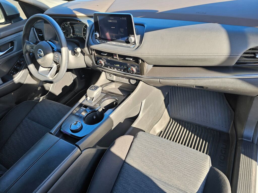 Used 2021 Nissan Rogue SV image 13