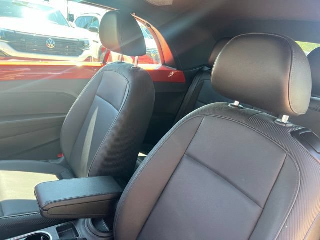 Used 2019 Volkswagen Beetle 2.0T SE FWD image 7
