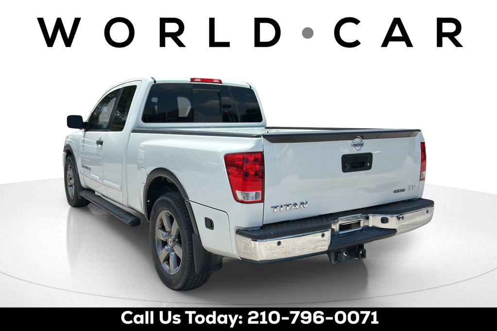 Used 2015 Nissan Titan SV w/ SV Value Truck Package RWD image 5