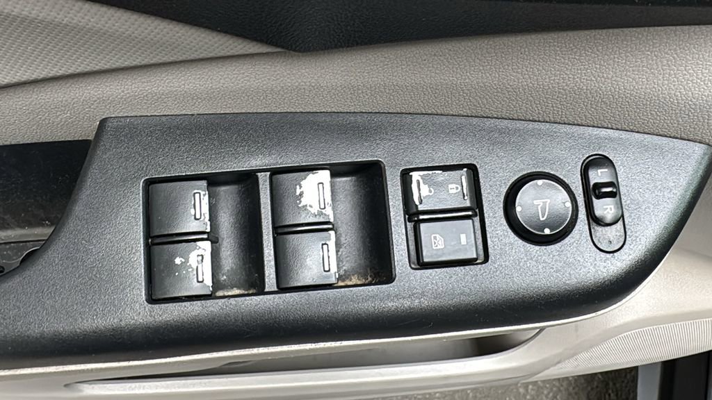 Used 2014 Honda CR-V LX image 19