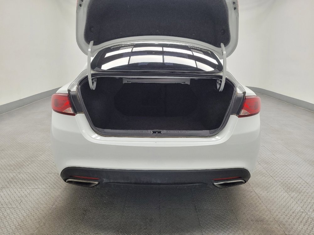 Used 2015 Chrysler 200 S image 29