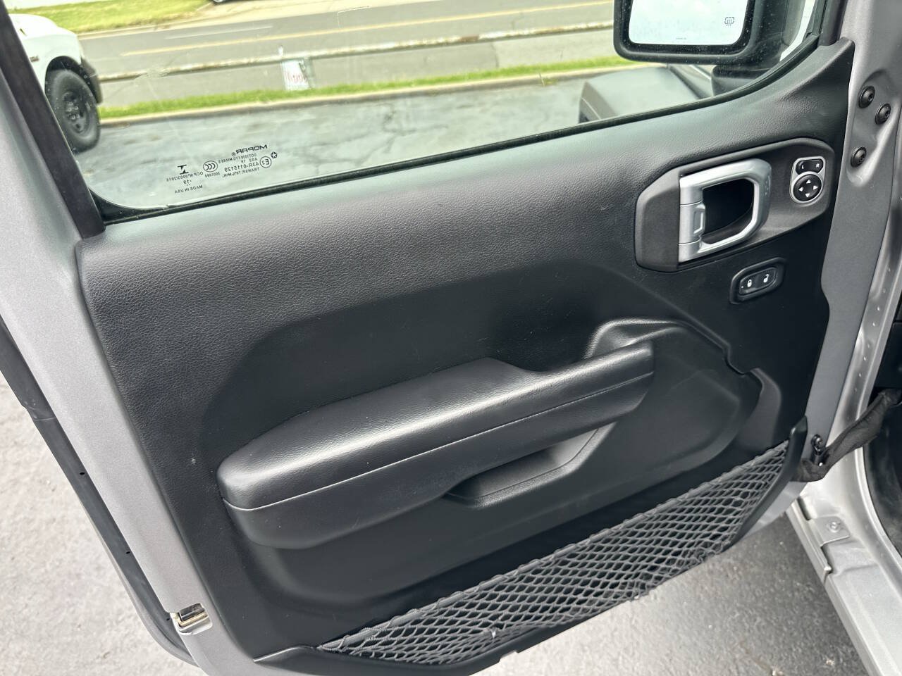 Used 2019 Jeep Wrangler Unlimited Sport S AWD/4WD image 13