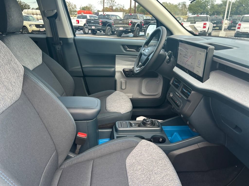 New 2025 Ford Maverick XLT image 30