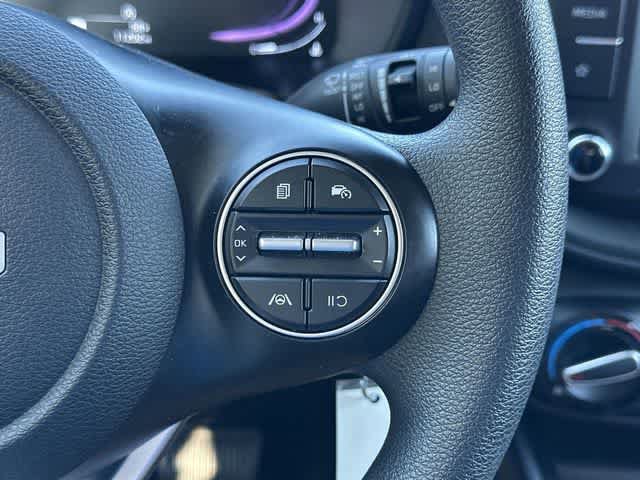 Used 2025 Kia Soul LX w/ LX Technology Package FWD image 20