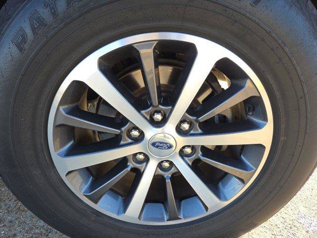 Used 2019 Ford Expedition XLT RWD image 16