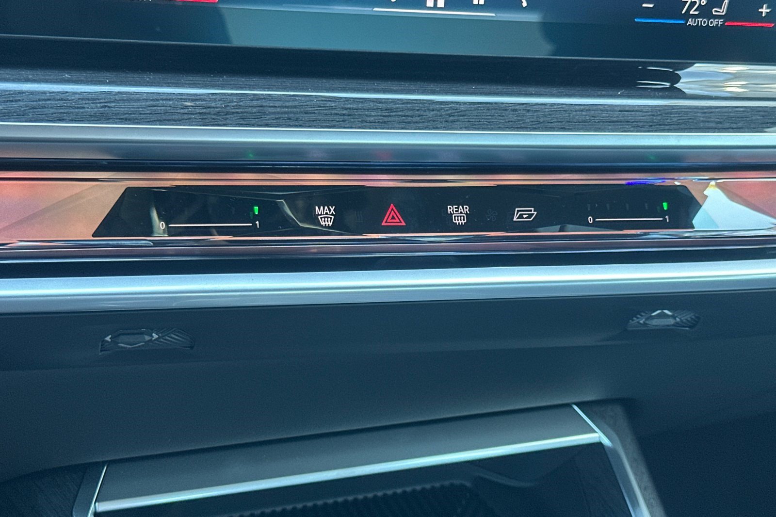 New 2026 BMW 750e xDrive AWD/4WD image 17