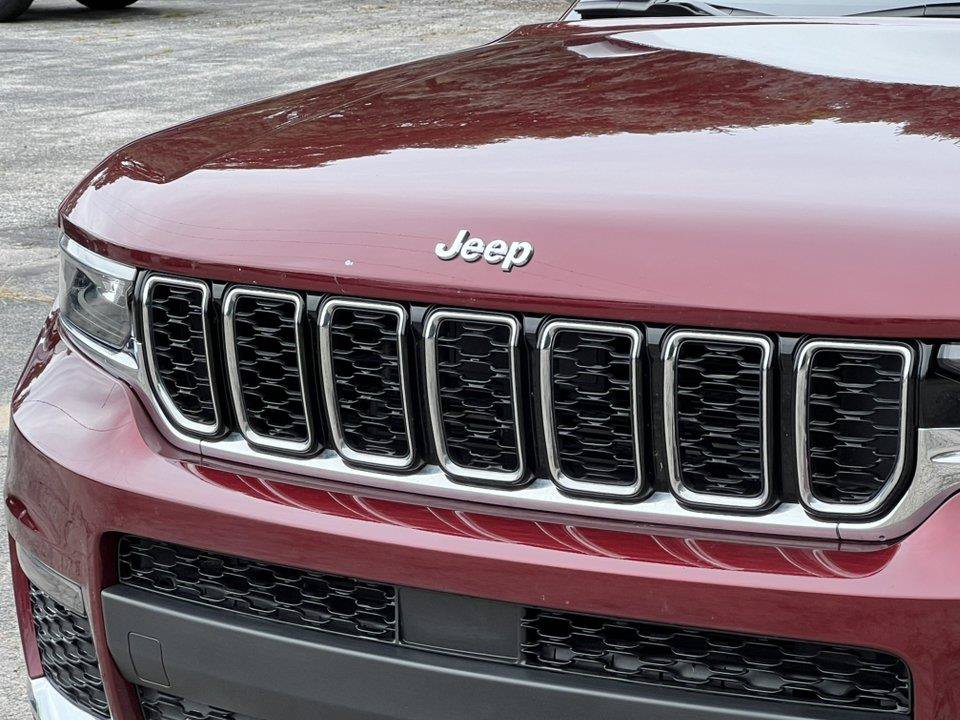 Used 2023 Jeep Grand Cherokee L Limited AWD/4WD image 39